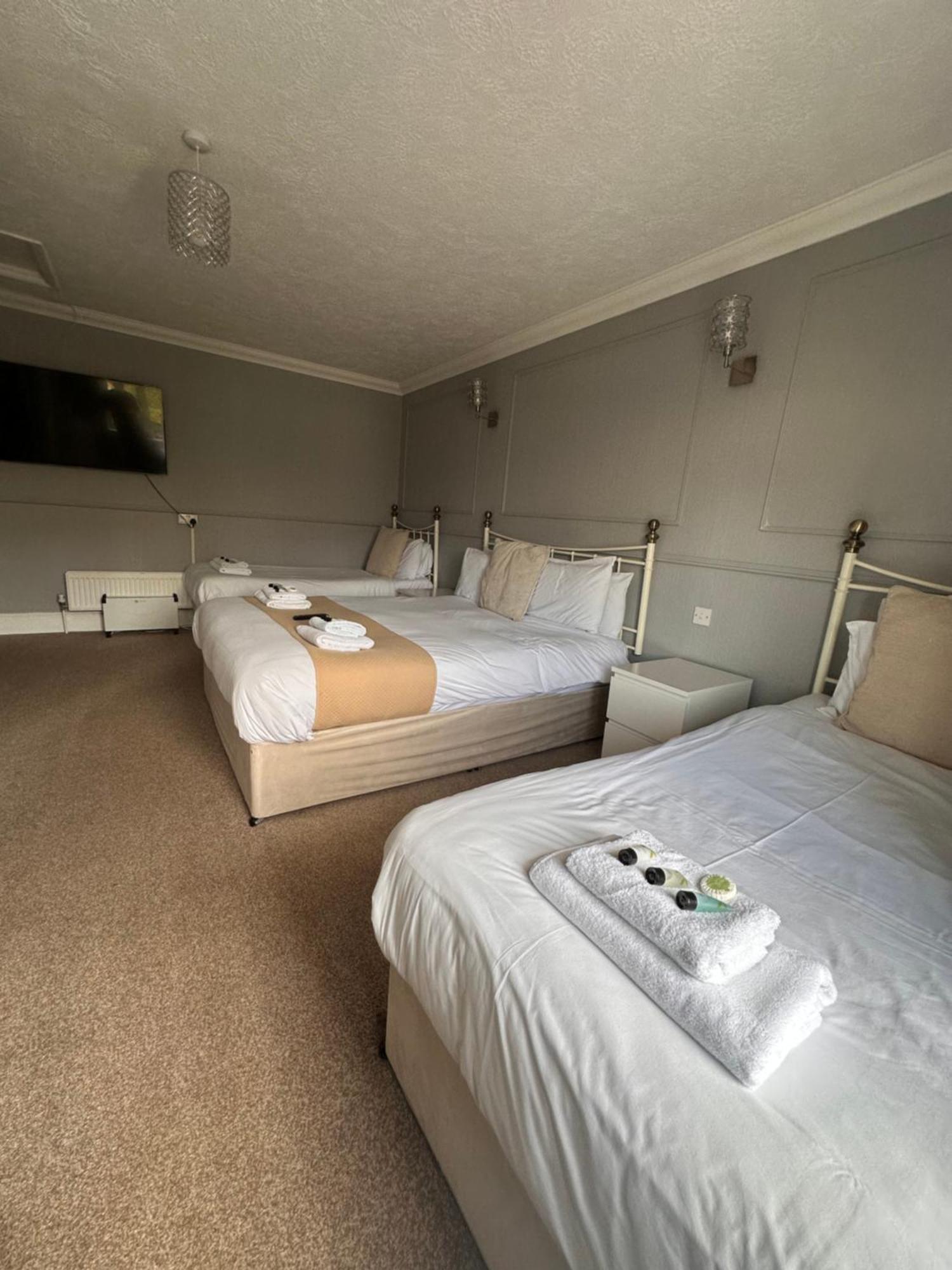 The Six Bells Bed and Breakfast Rochester  Exteriör bild